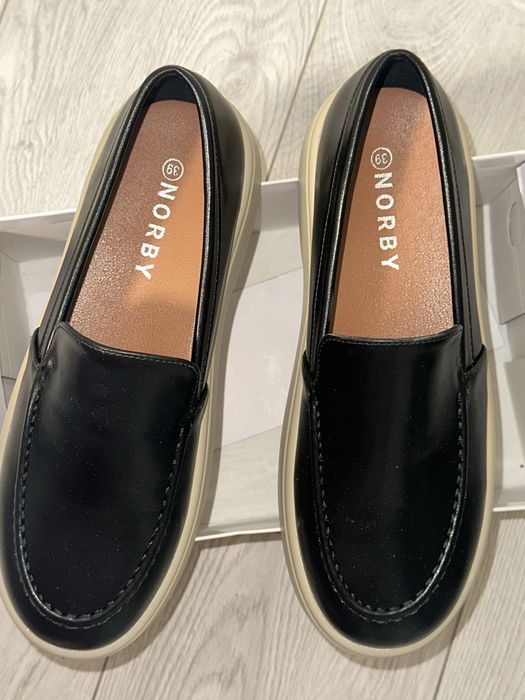 Лофери 39 розмір