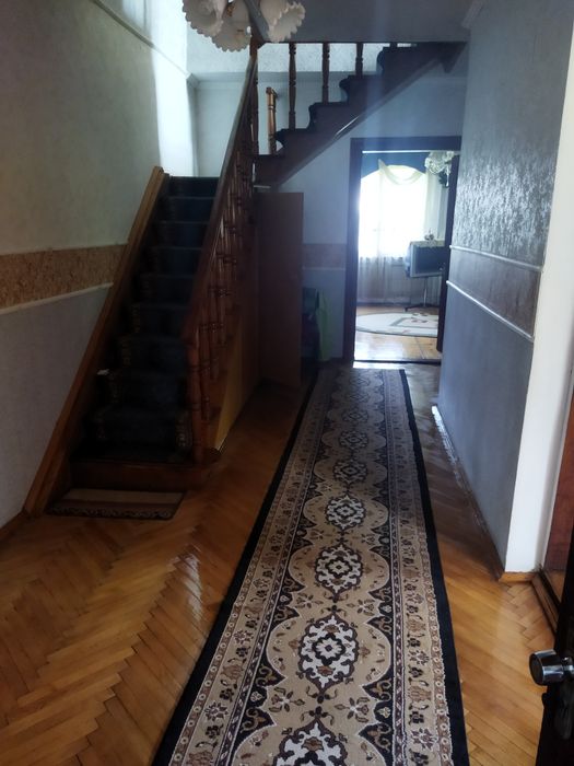 Гарний дім для Вас