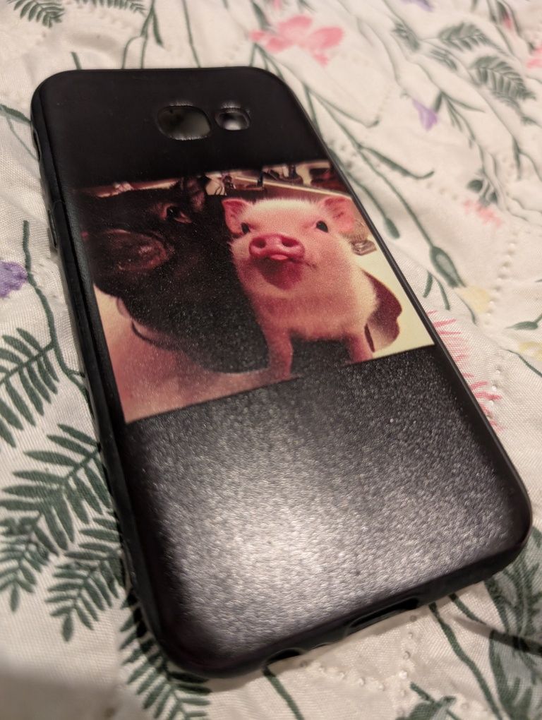 Etui do Samsung A5 - czarne z dwoma świniami