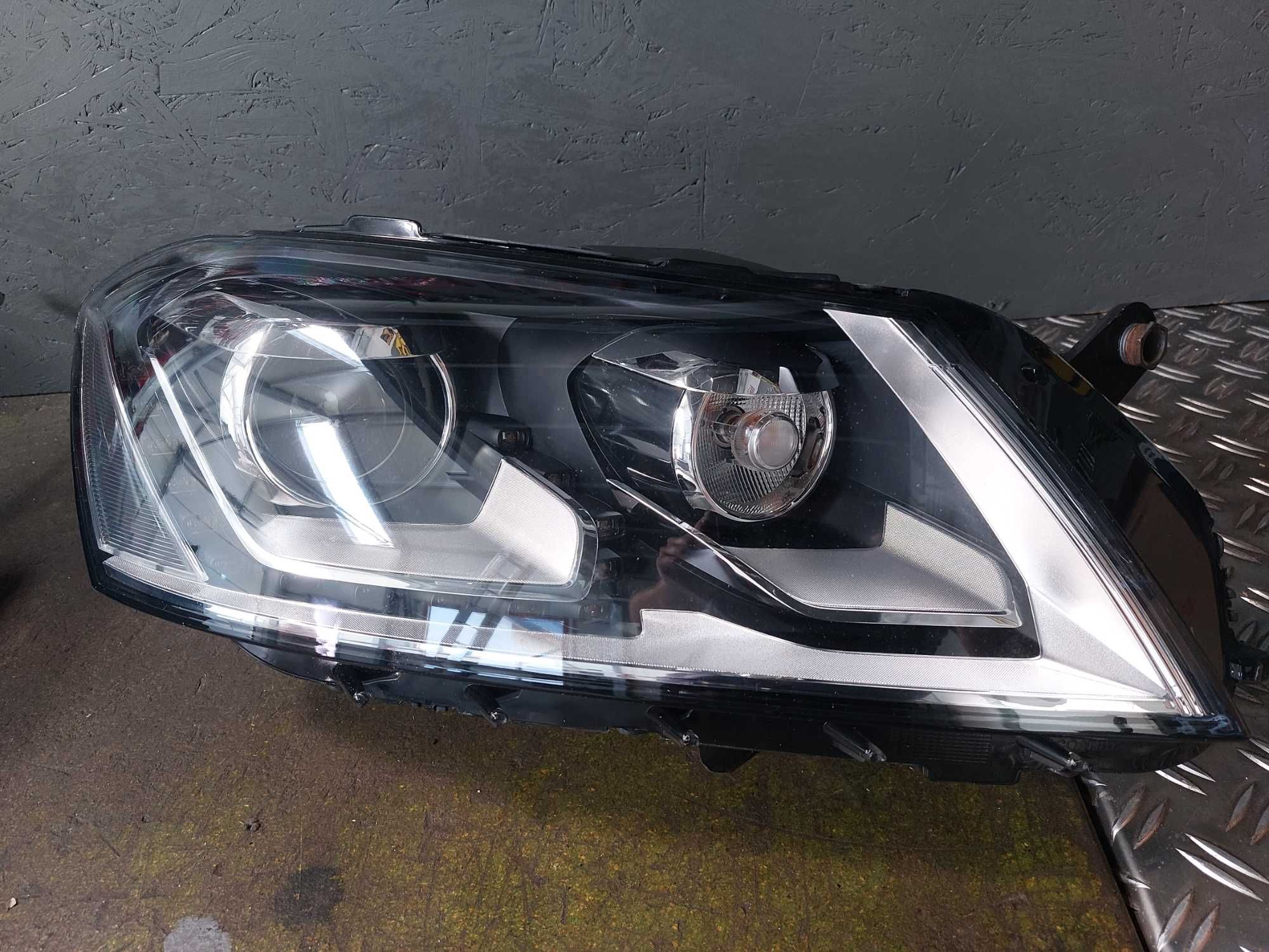 Lampa xenon led passat b7  prawa  r19