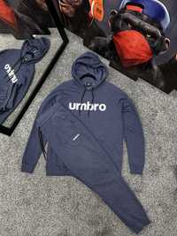 Чоловічий спортивний костюм umbro