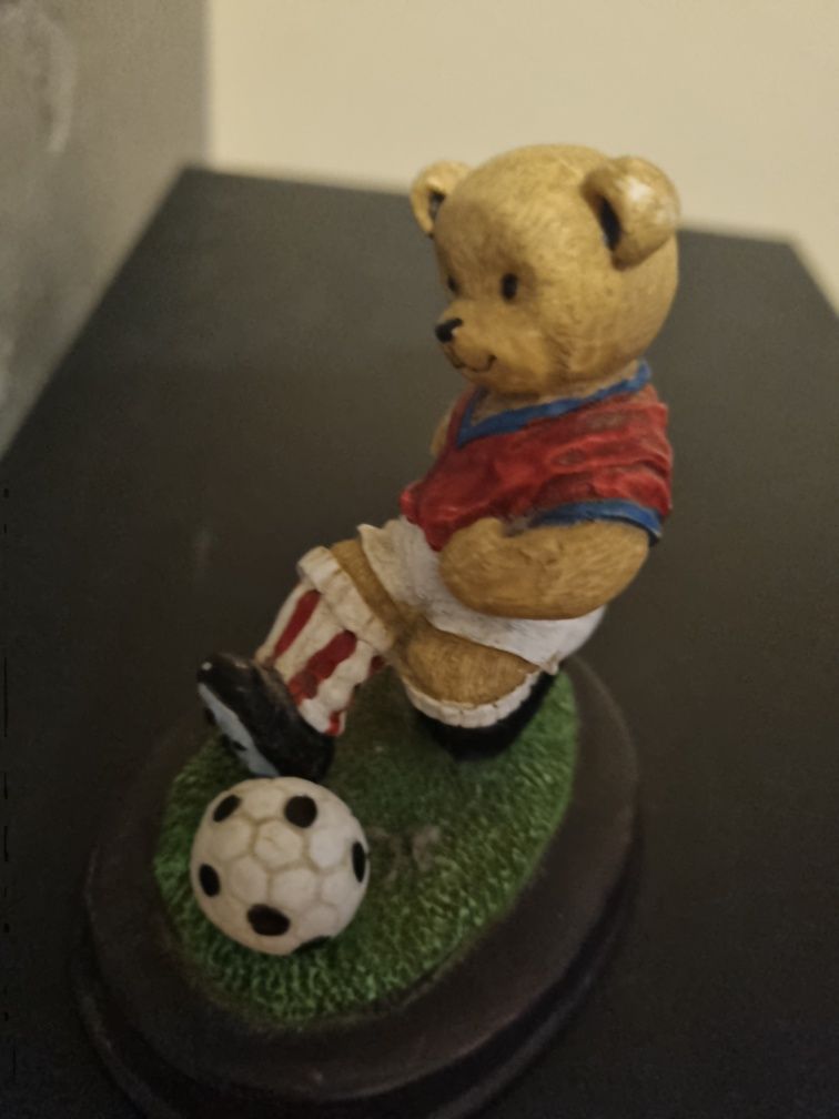Piłkarz figurka kolekcjonerska miś futbol