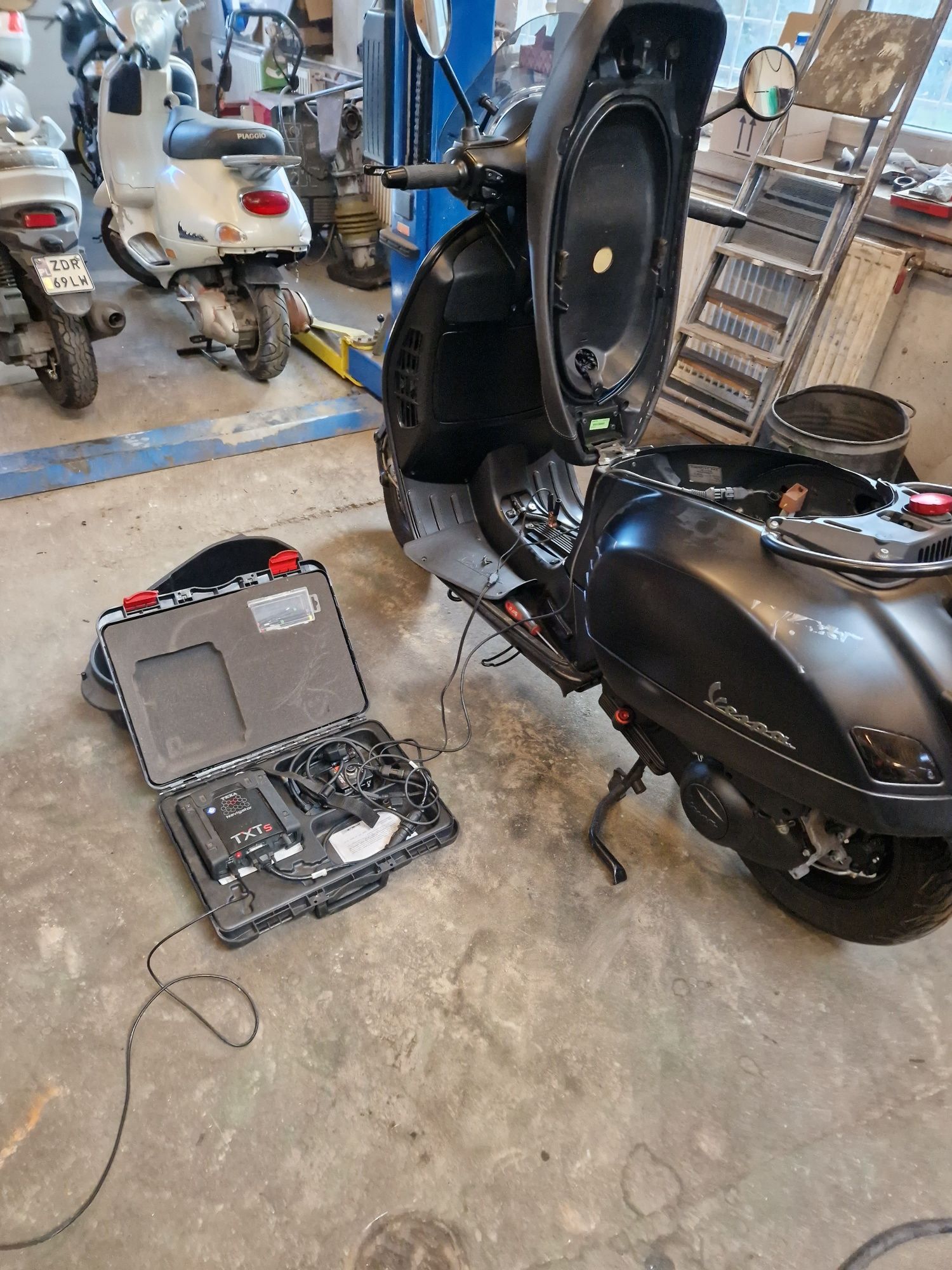 Naprawa skuterów motocykli quadów  poznań .TRANPORT  150ZŁ