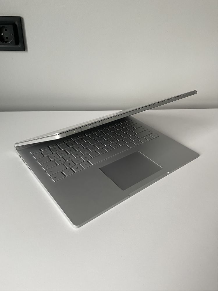 Microsoft Surface Book 13,3” / i7 / RAM 16Gb