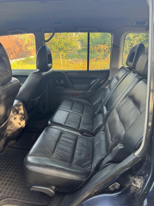 Продам Mitsubishi педжеро 2003