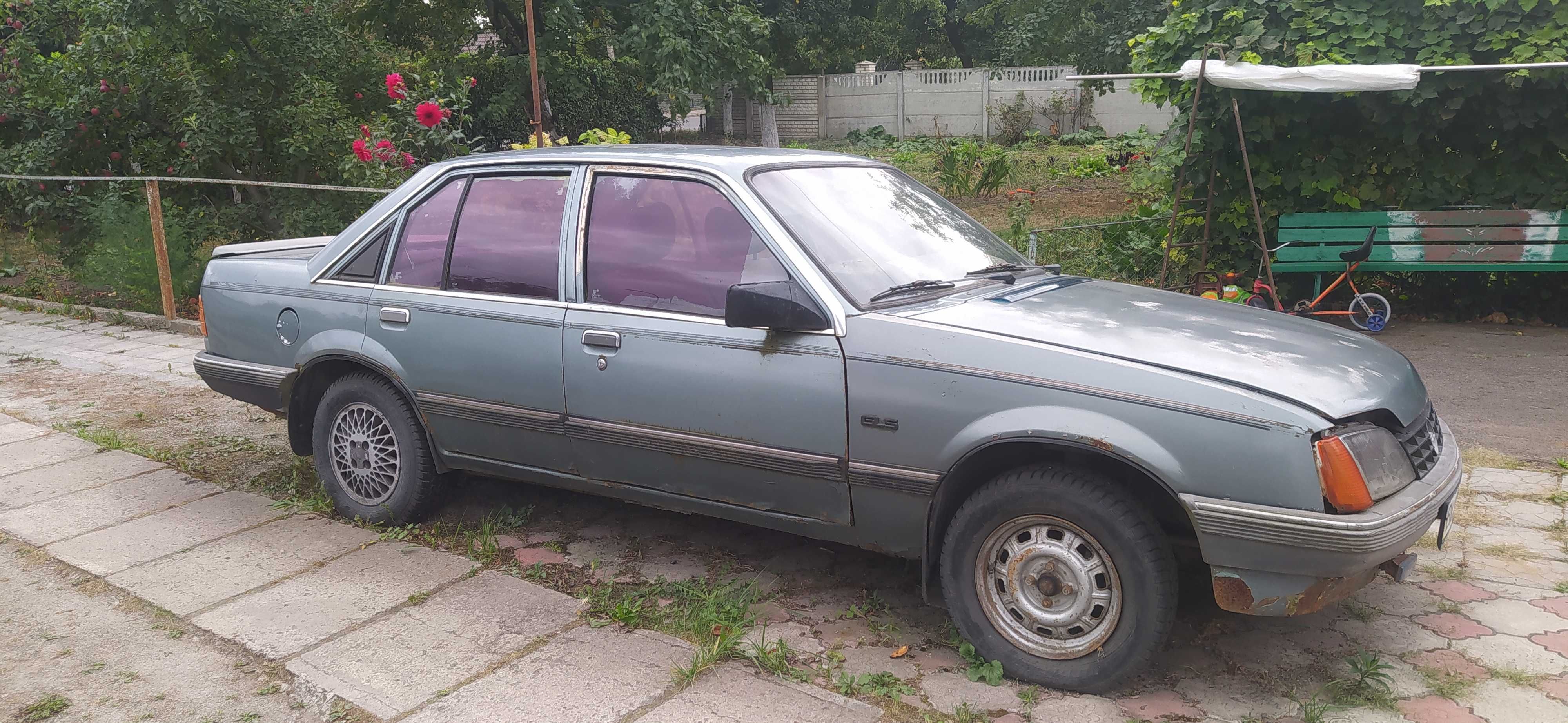 Автомобіль Opel Record 1986