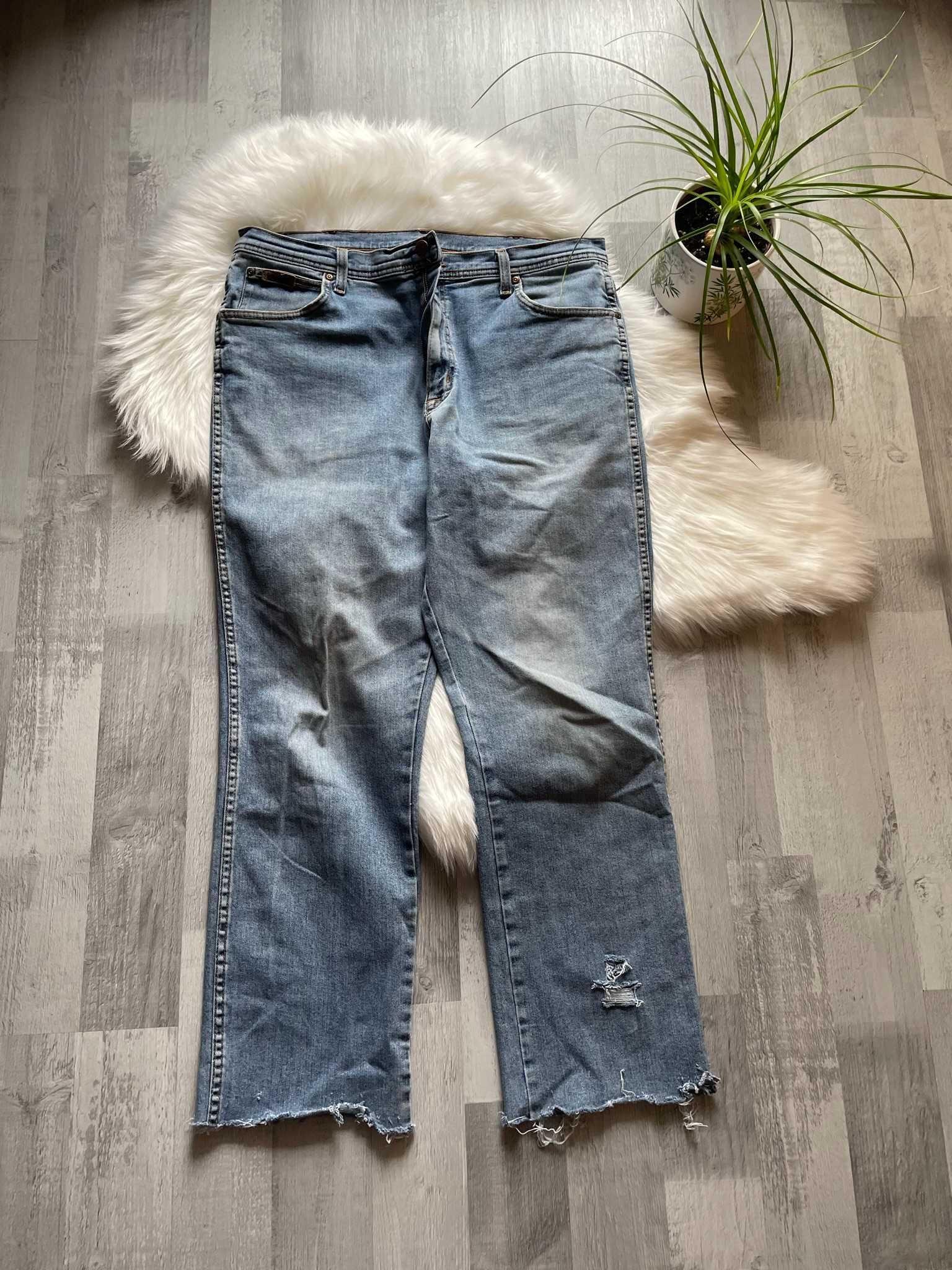 Vintage distressed Wrangler denim spodnie jeansowe z dziurami