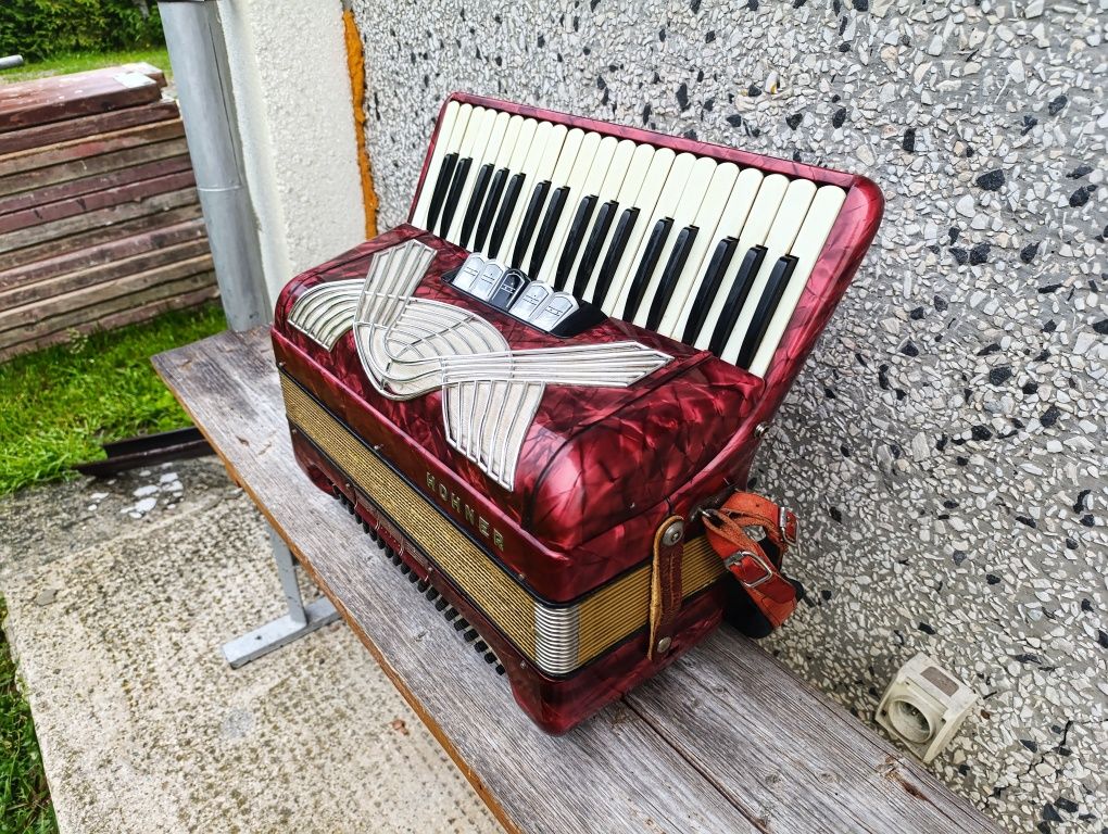 Akordeon Hohner Verdi II 96 basów