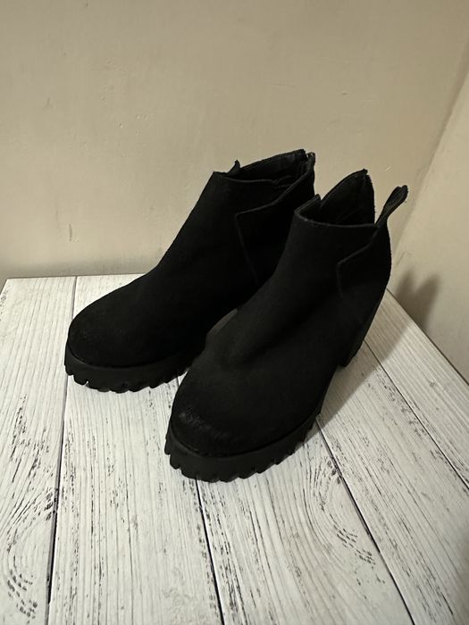 Жіночі черевики 39 розмір