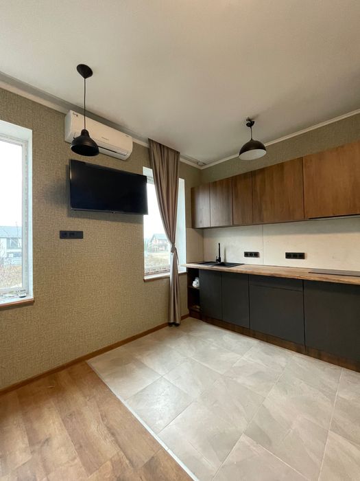 Продаж квартири з новим ремонтом в тихій локації, біля Лісу