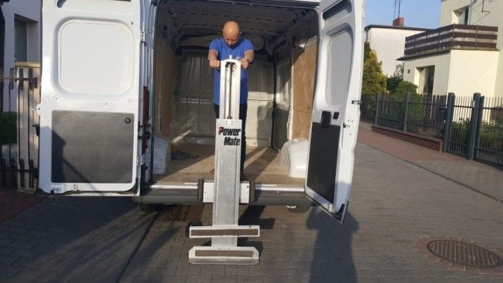Schodołaz towarowy elektryczny PowerMate L1B 295 kg, wózek schodowy