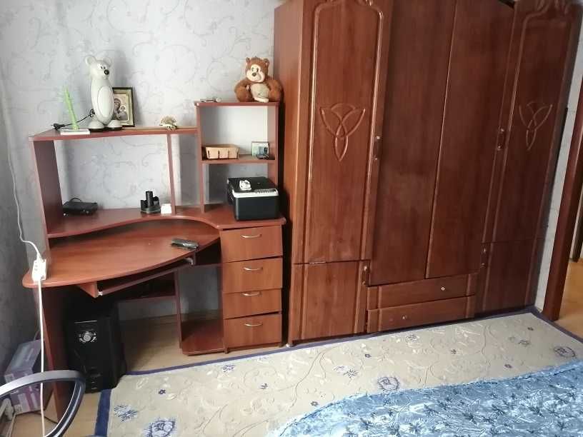2к роздільна на Виноградарі Ужвій 8 поряд проспект Правди та Свободи