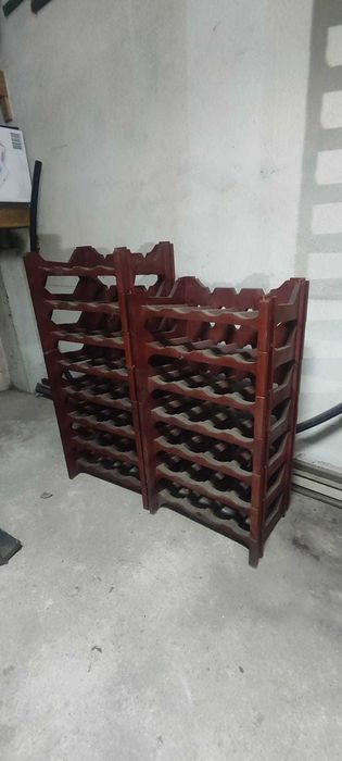 Garrafeira empilhável