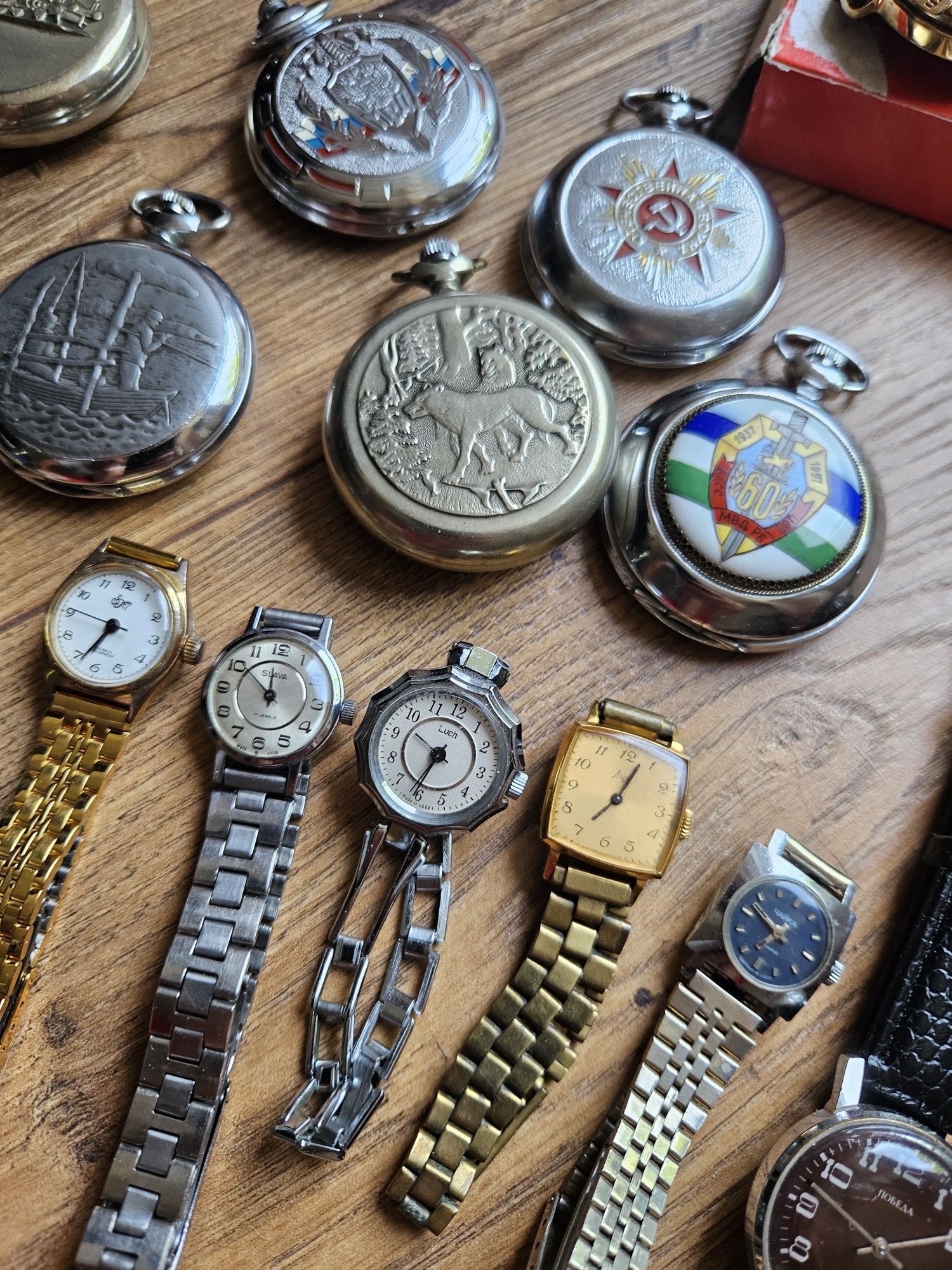 41 rosyjskich zegarków mechanicznych Vostok, Poljot, Pobieda, Zaria