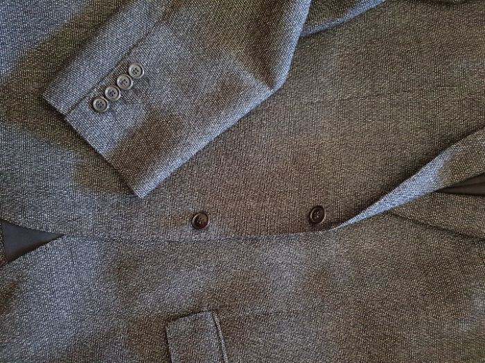 Blazer Hugo Boss em lã, tamanho 50