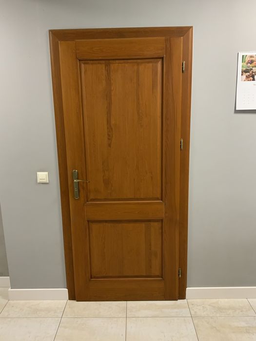 Drzwi wewnętrzne drewniane