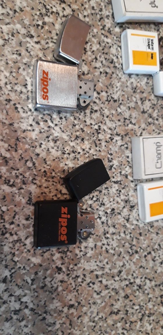 Conjunto de 4 Isqueiros Zippo