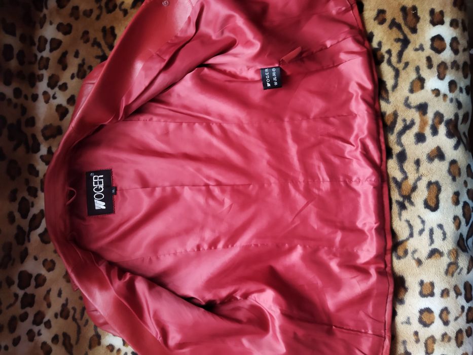 Женский кожаный пиджак