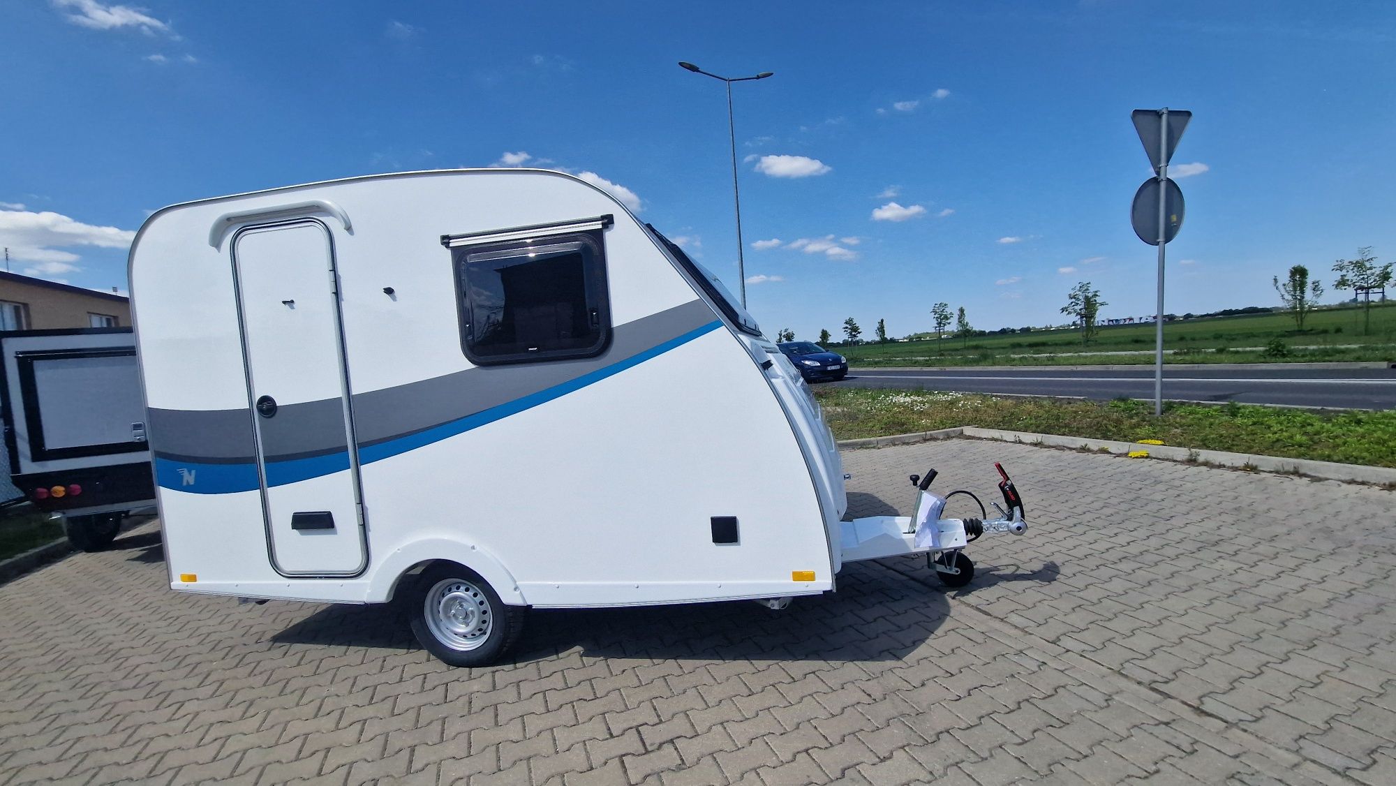 N-SPORT Niewiadów Kempingowa dla 3 osób DMC 750kg.