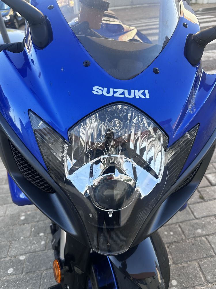 Suzuki gsxr 600 k7 matricula inglesa
