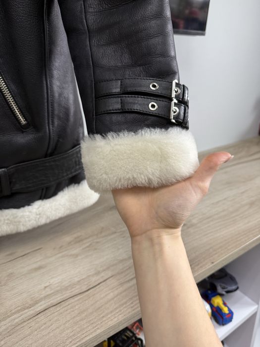 Шкіряна з натуральним хутром дублянка