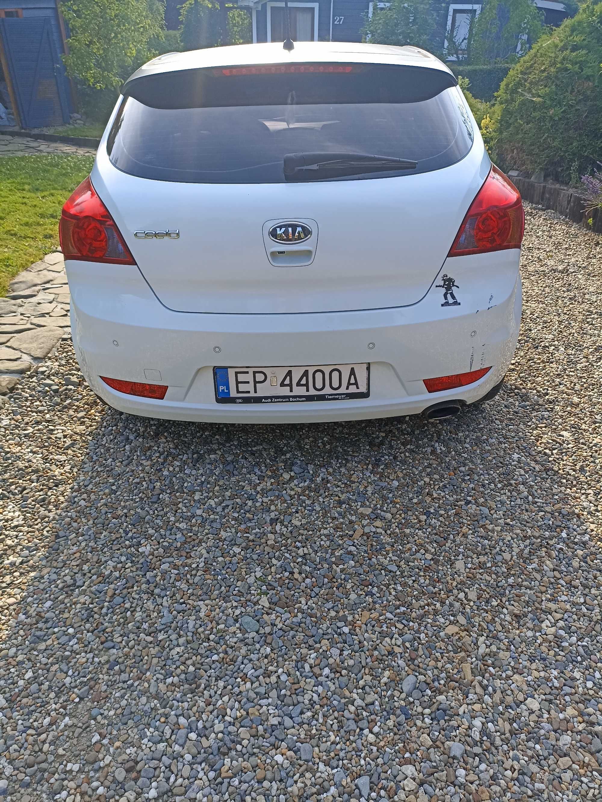 Kia ceed- proceed 1600 poj. ben-gaz