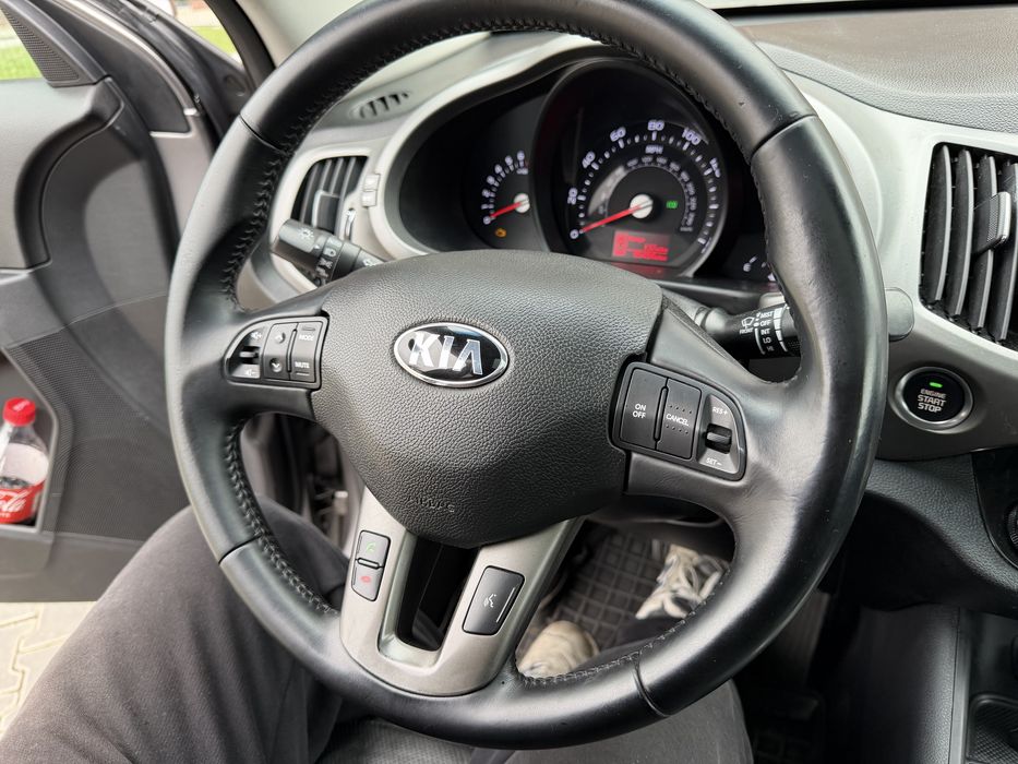 Kia Sportage 12 місяць 2013 2л газ/бензин автомат