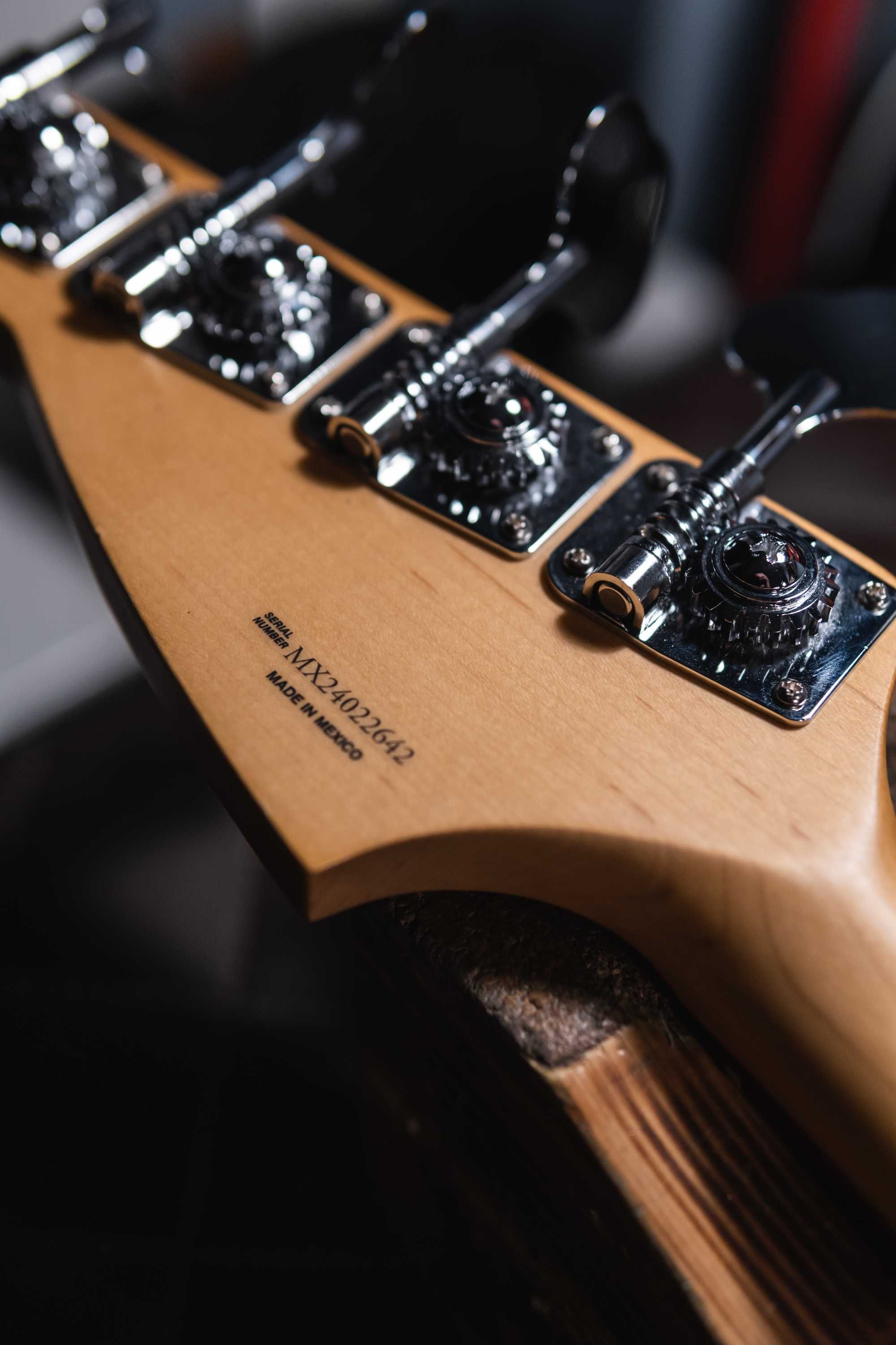 Fender Mustang Bass Firemist Gold (Player MiM)