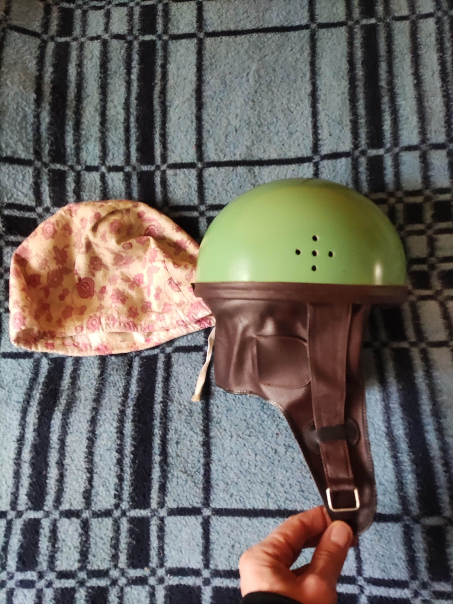 Orzeszek kask kolekcjonerski
