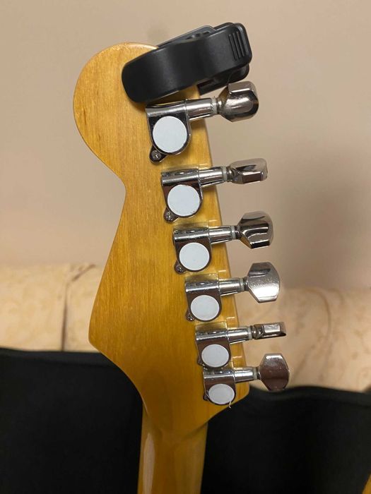 Guitarra de dois Braços (Baixo de 4 cordas e Guitarra de 6 Cordas)