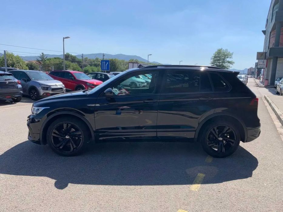 Volkswagen Tiguan R-Line      2022