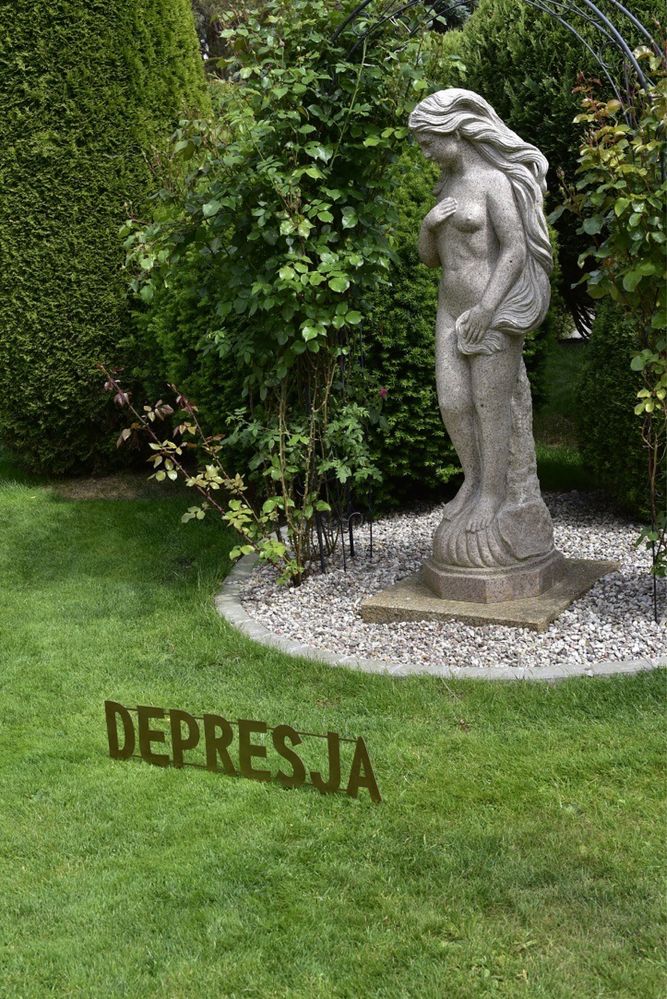 Prezent „Depresja” napis do ogrodu i nie tylko!