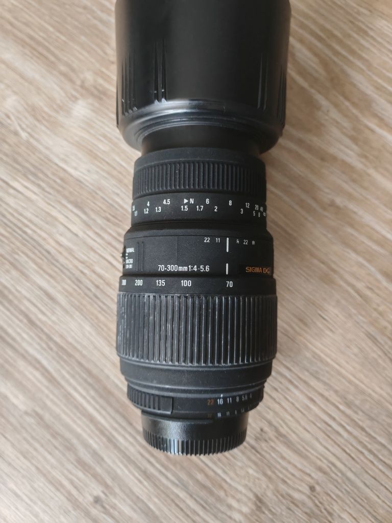 Obiektyw Sigma DG 70-300