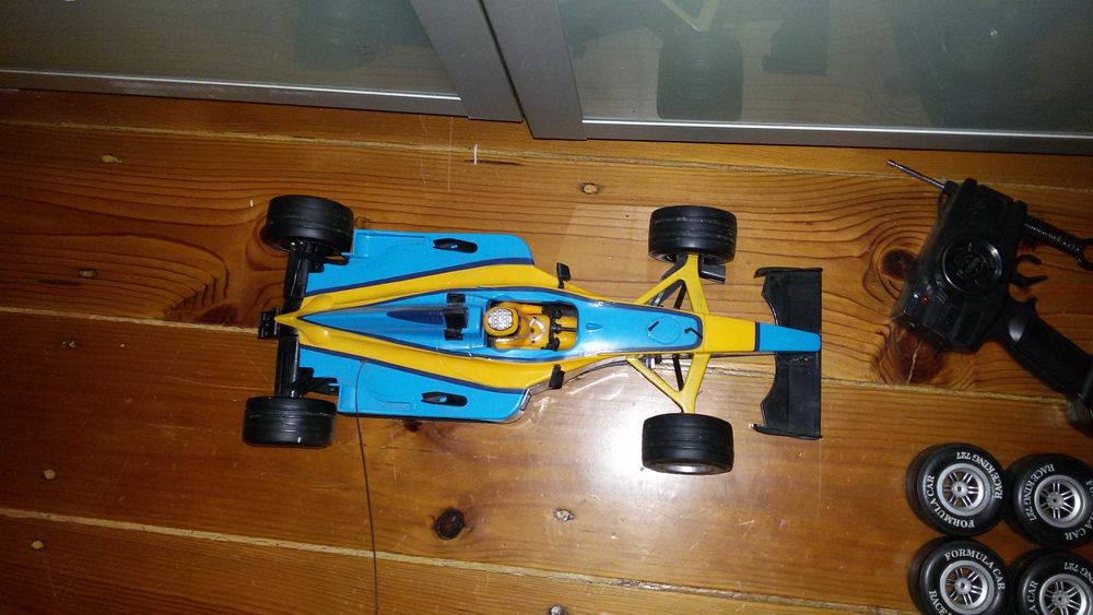 Carro telecomandado