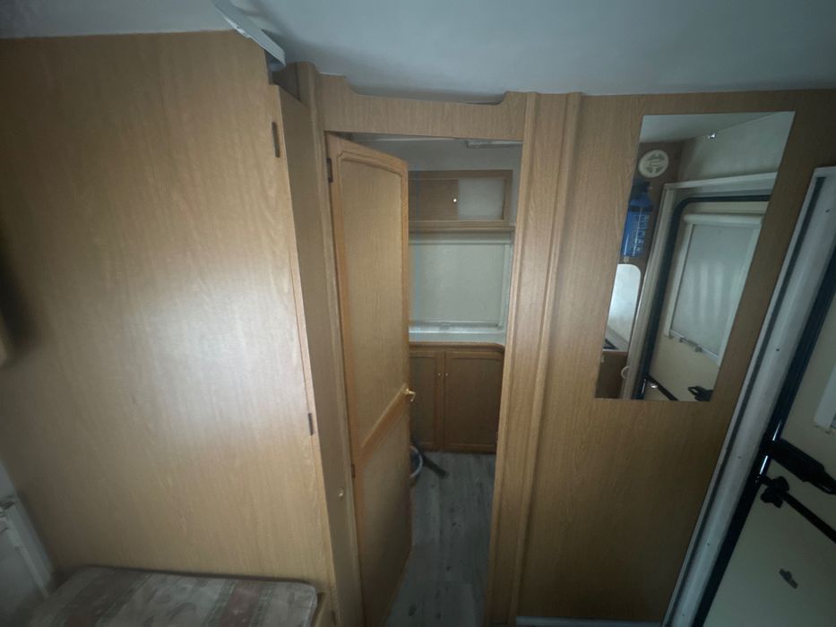 Caravana Compass kesignton 4 camas ano 2000