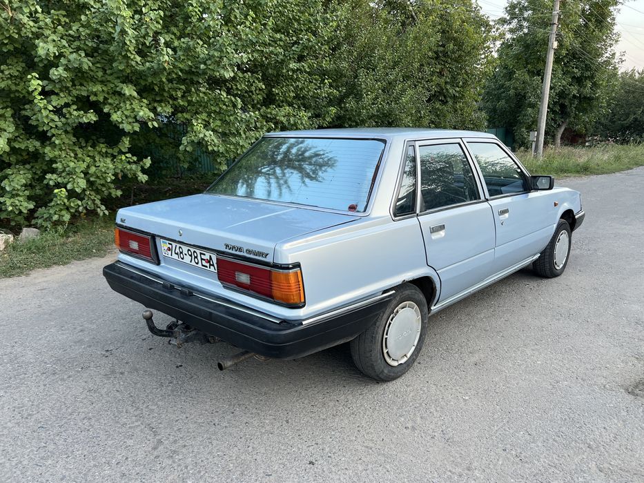 Toyota camri 1986 год
