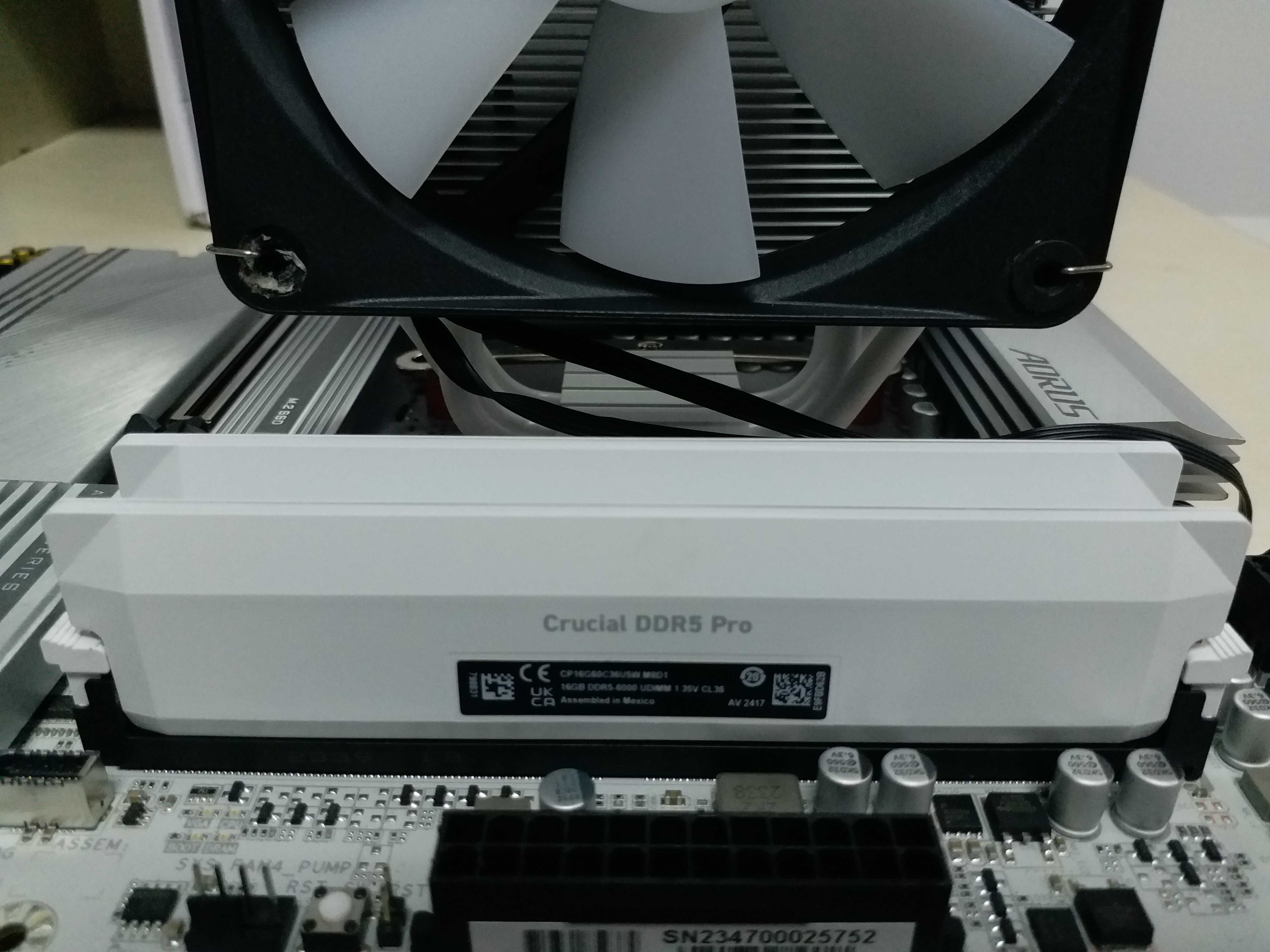 Gigabyte B650 AORUS Elite AX Ice+Ryzen 5 7500F+DDR5 2x16Gb 6000MHz