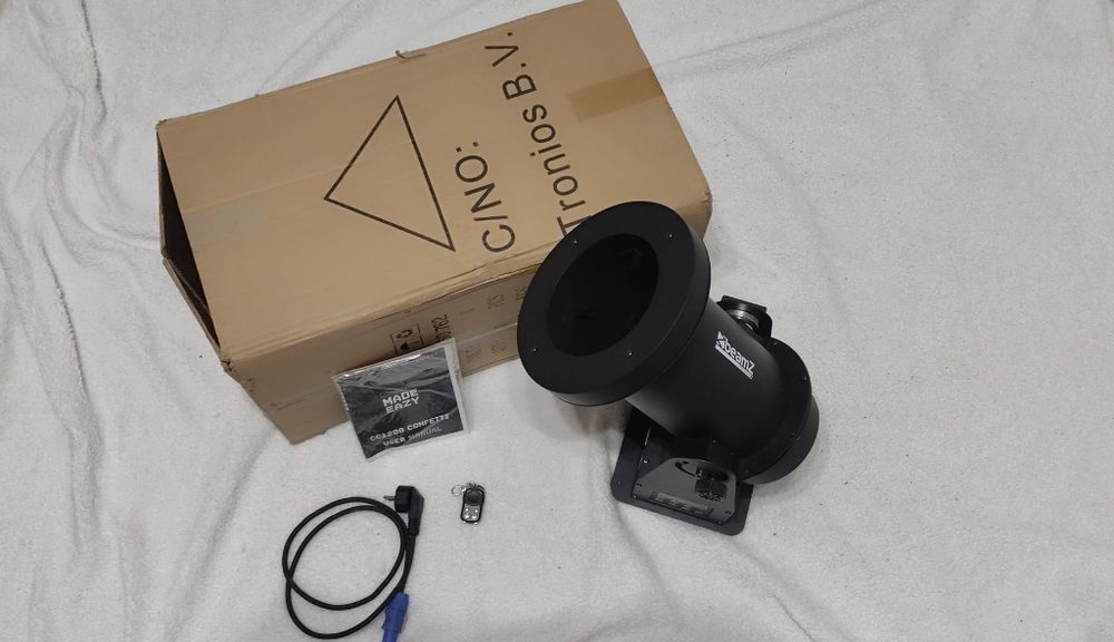 Máquina Lança Confetis 1500W DMX beamZ