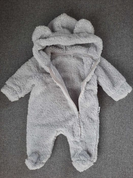 Kombinezon dla niemowlaka pajac rozm.56