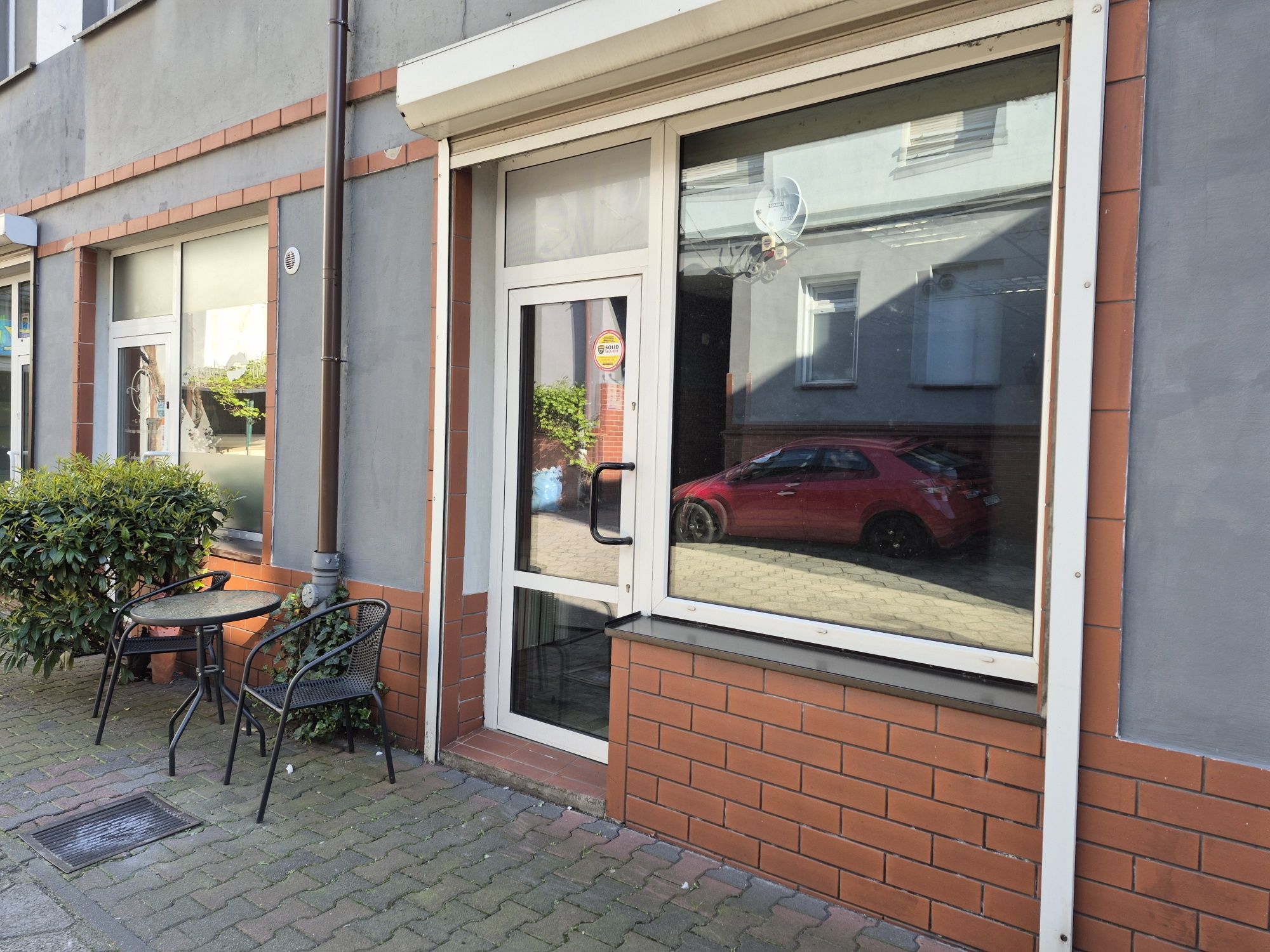 Wynajmę lokal użytkowy pasaż Wyszyńskiego nr 6 w Piekarach Śląskich