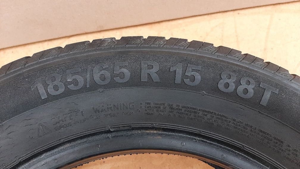Автомобільні шини 185/65/R15.