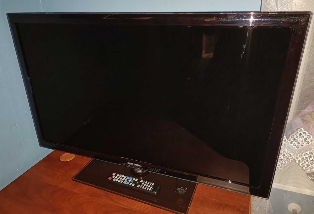 Telewizor LCD Samsung UE40D5700 40