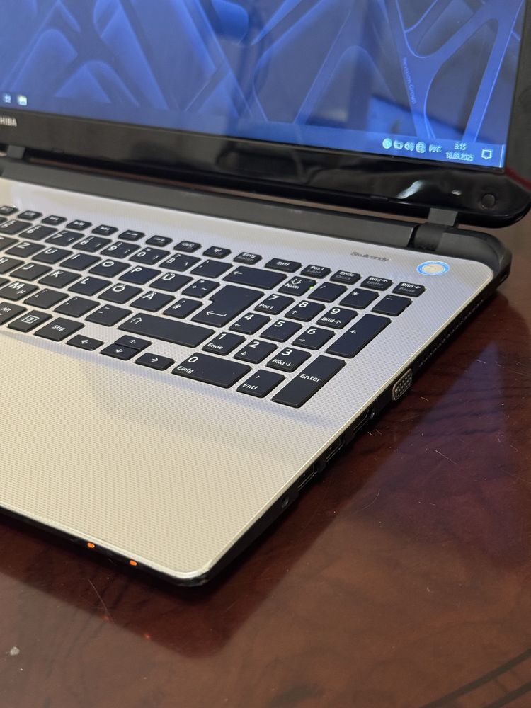 Ноутбук Toshiba Satellite L50 A6 HDD 500GB
