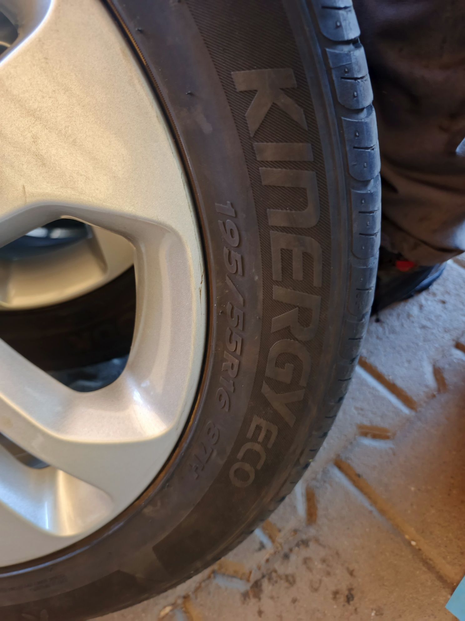 Koła aluminiowe letnie 4x100 Hankook 195/55/16