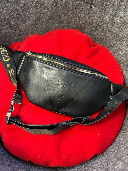 Продам бананку GUESS