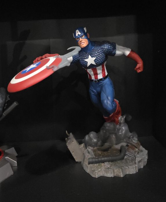 Estátua Captain America