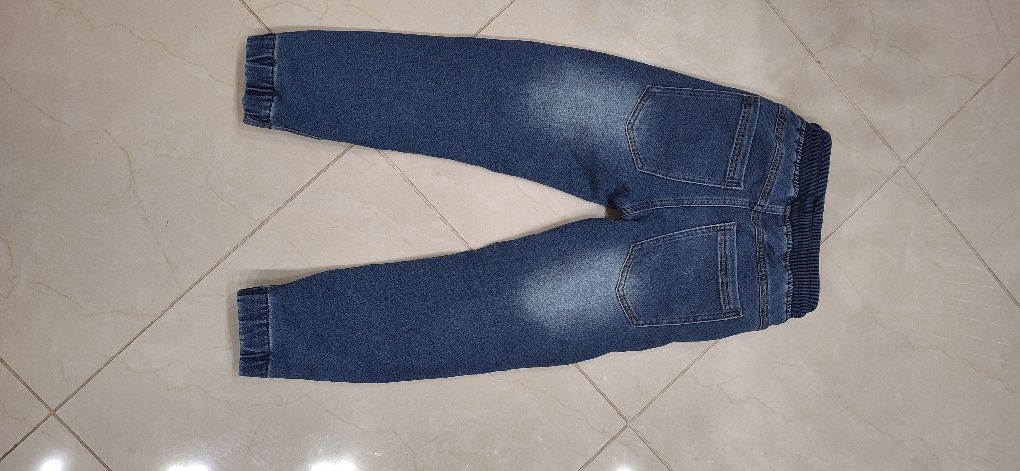 Sprzedam jeansy coccodrillo joggery 128