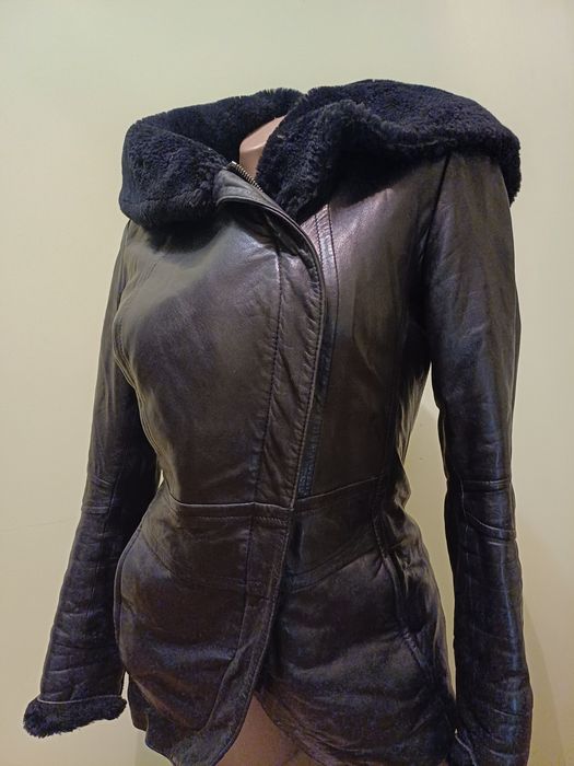 Шкіряна дублянка на хутрі цегейка