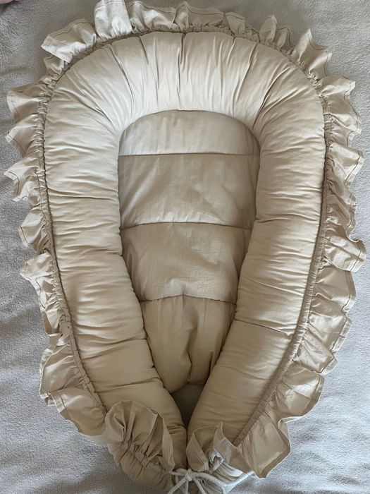 Kokon Niemowlęcy Beżowy Z Falbanką