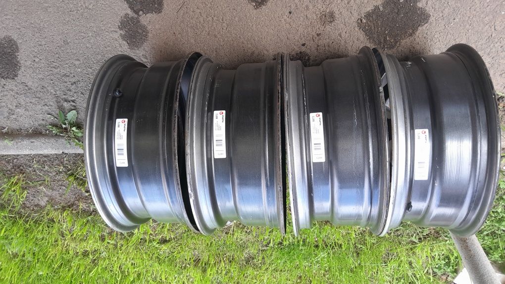 Диски  Рено-Дастер R16 5x114.3 діа 66.1